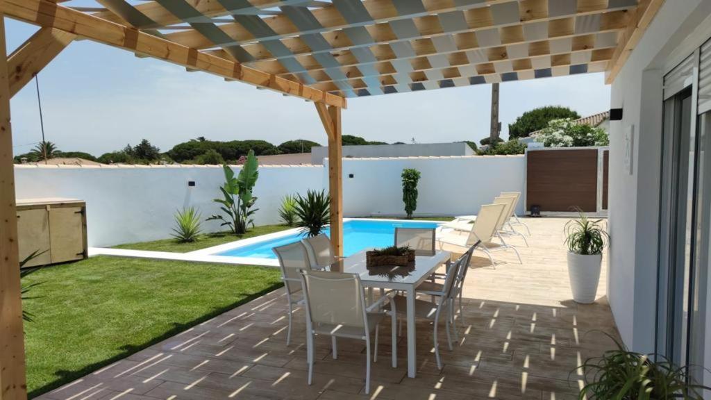 Palapa Garden Alojamientos, Piscina Privada Y Cerca Del Mar Chiclana de la Frontera Ngoại thất bức ảnh