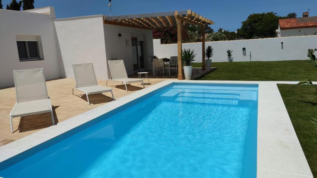 Palapa Garden Alojamientos, Piscina Privada Y Cerca Del Mar Chiclana de la Frontera Ngoại thất bức ảnh