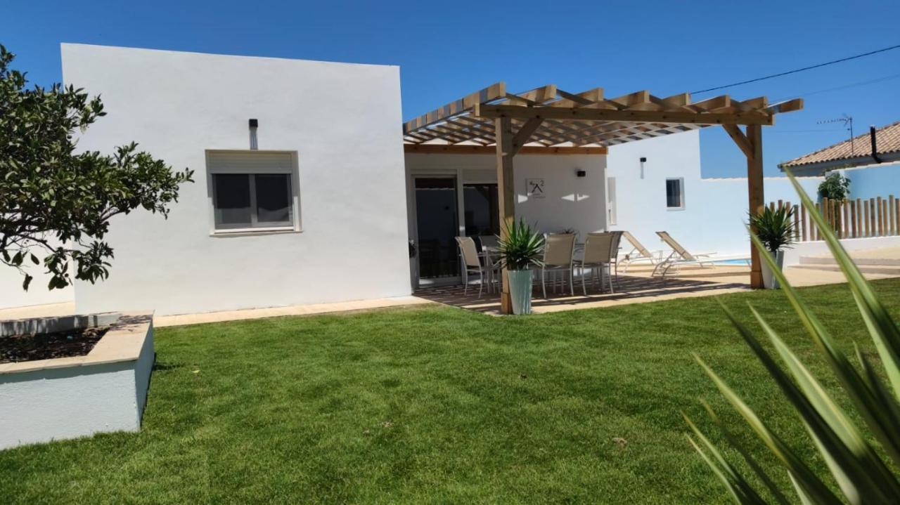 Palapa Garden Alojamientos, Piscina Privada Y Cerca Del Mar Chiclana de la Frontera Ngoại thất bức ảnh